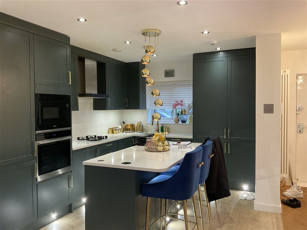 Property photo 2 of 9 Kitchen Area