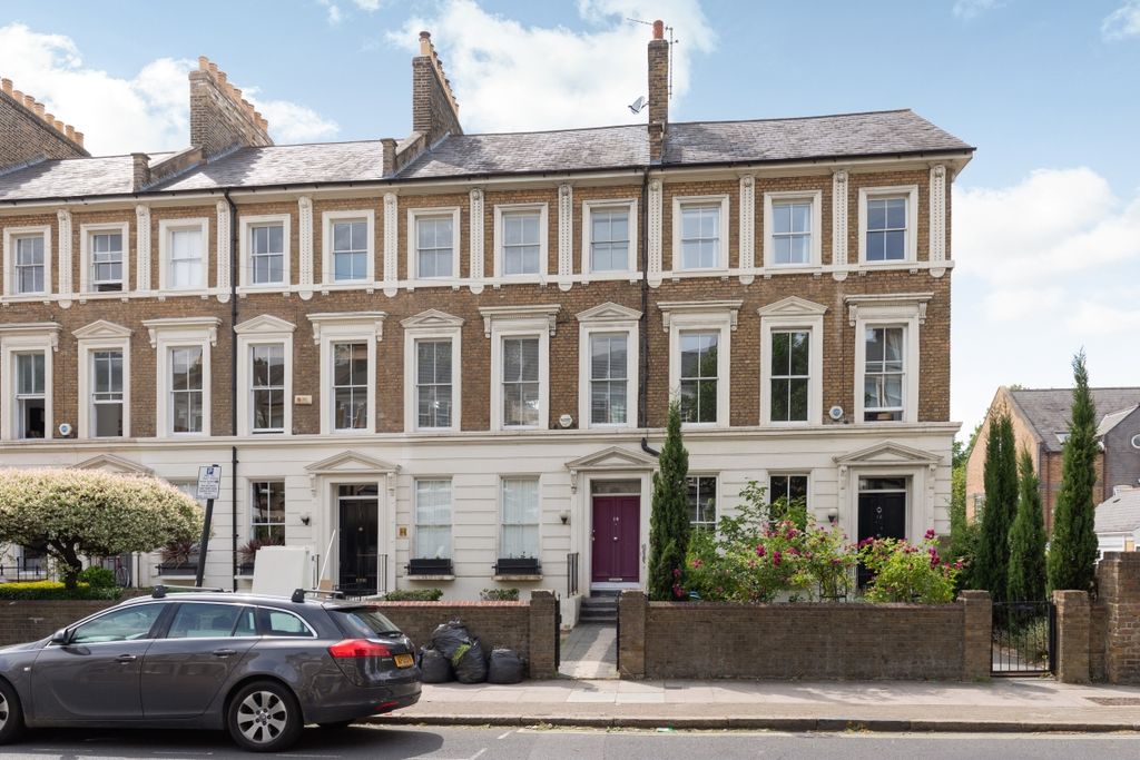 Property photo 1 of 16 Trafalgar Avenue ...