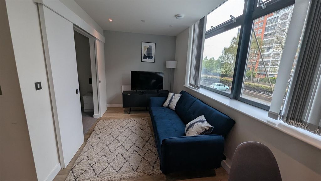 Property photo 3 of 9 Pxl_20250412_150053852