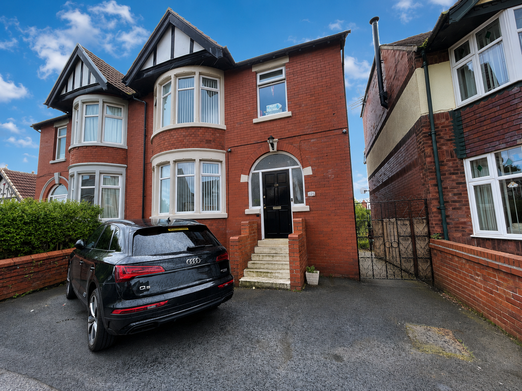 Property photo 1 of 32
