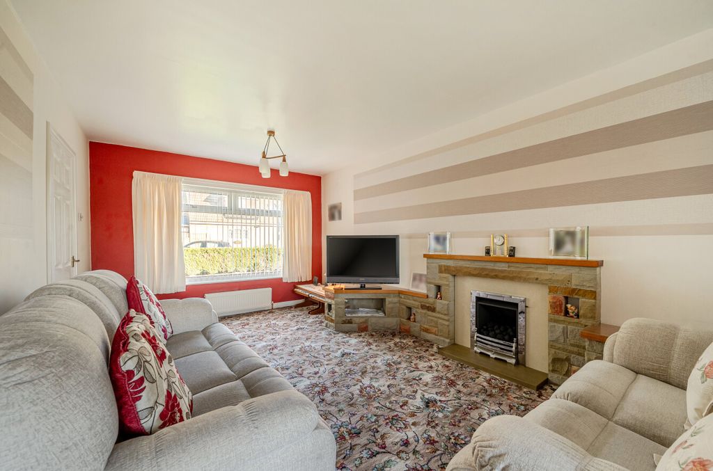 Property photo 2 of 19 1388887-6-695E8F8...