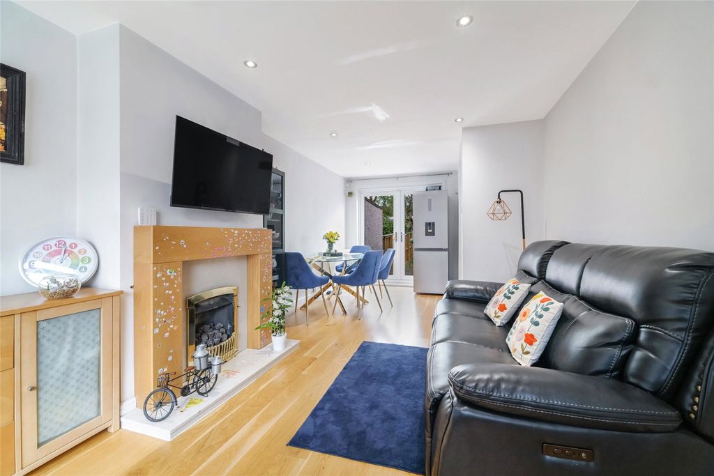 Property photo 3 of 16 Picture No. 26