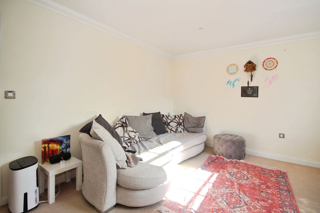 Property photo 3 of 13 Pbox-Img.Jpg