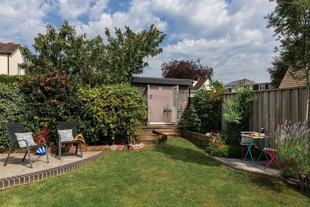 Property photo 3 of 16 Garden, Little Hayes