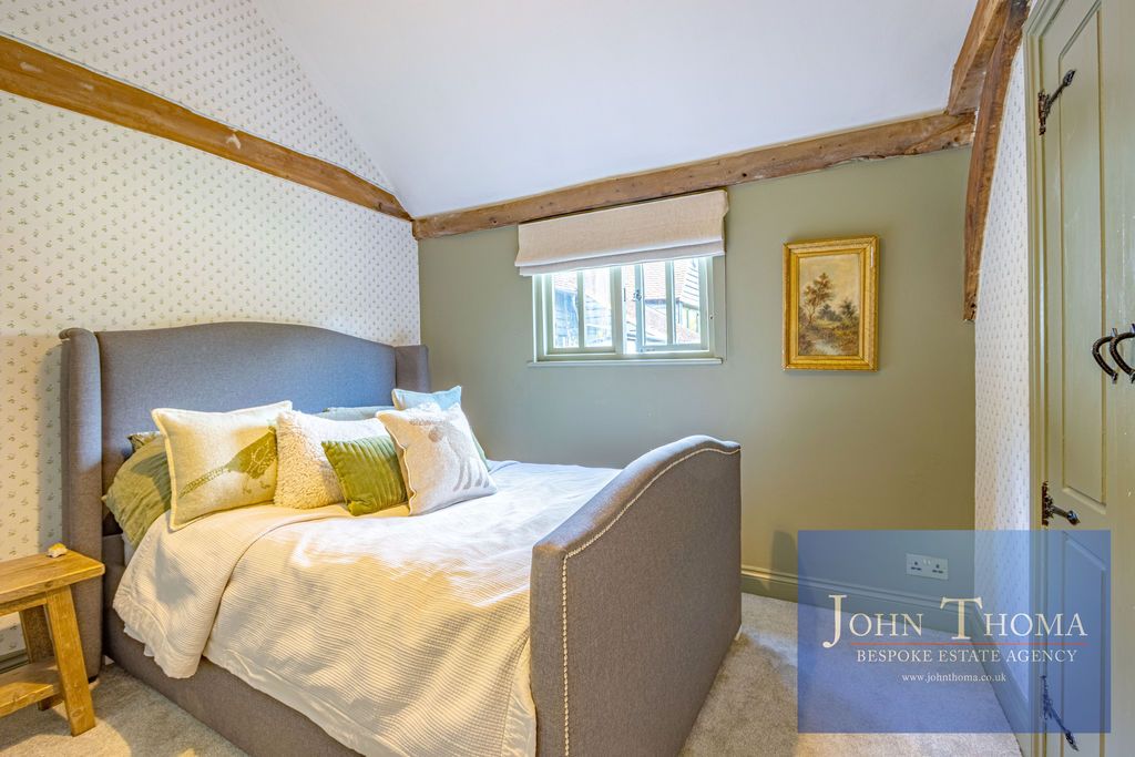 Additional image 27 of 6 bed property to rentMarshalls Barn, Woodside, Epping CM16