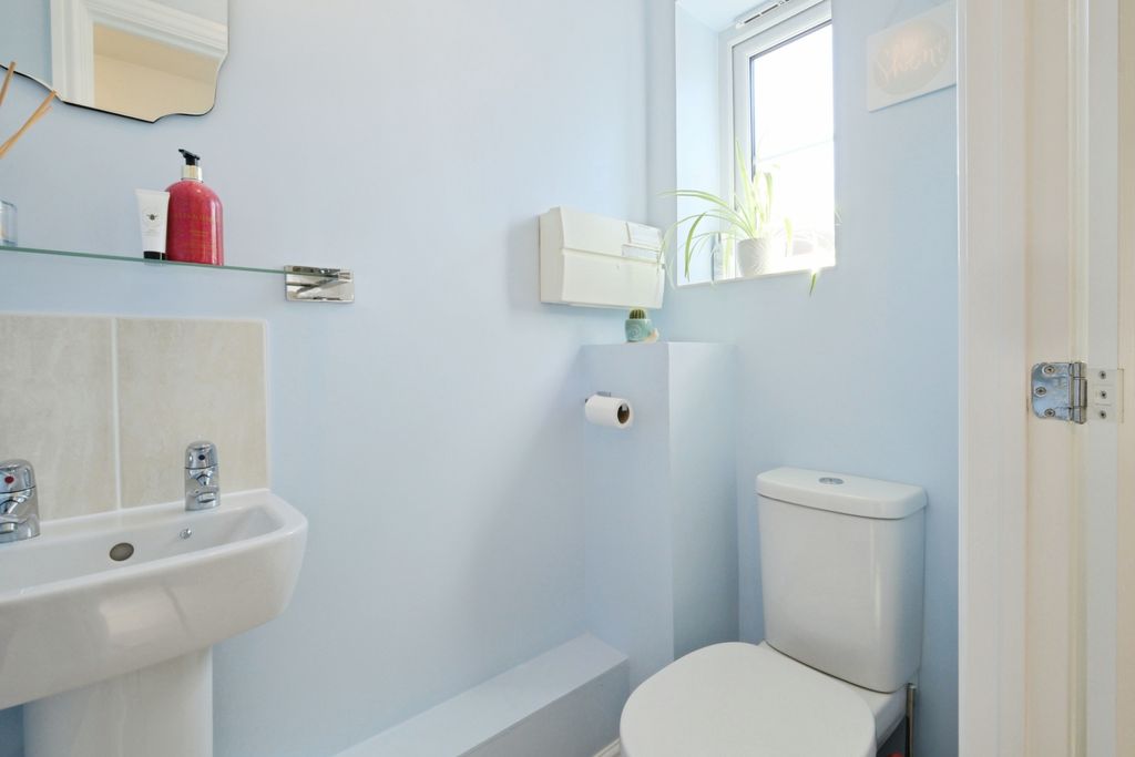 Property photo 3 of 22