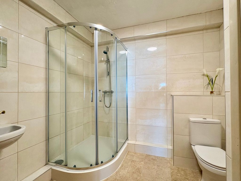 Additional image 19 of 3 bed flat for saleSt Lucia, West Parade, Bexhill-On-Sea TN39