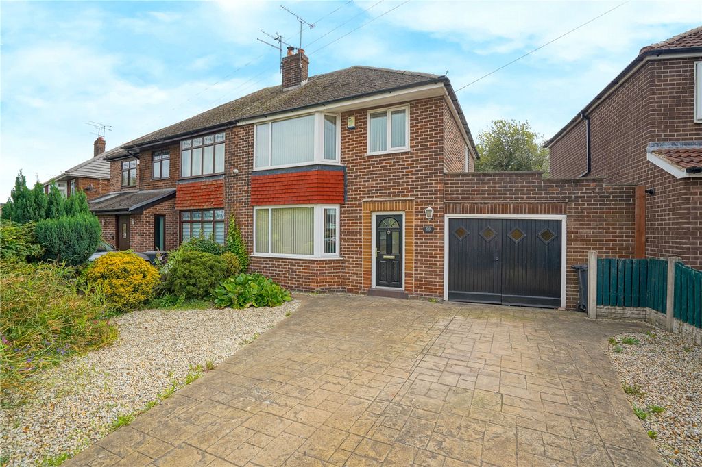 Property photo 1 of 15 Picture No. 12