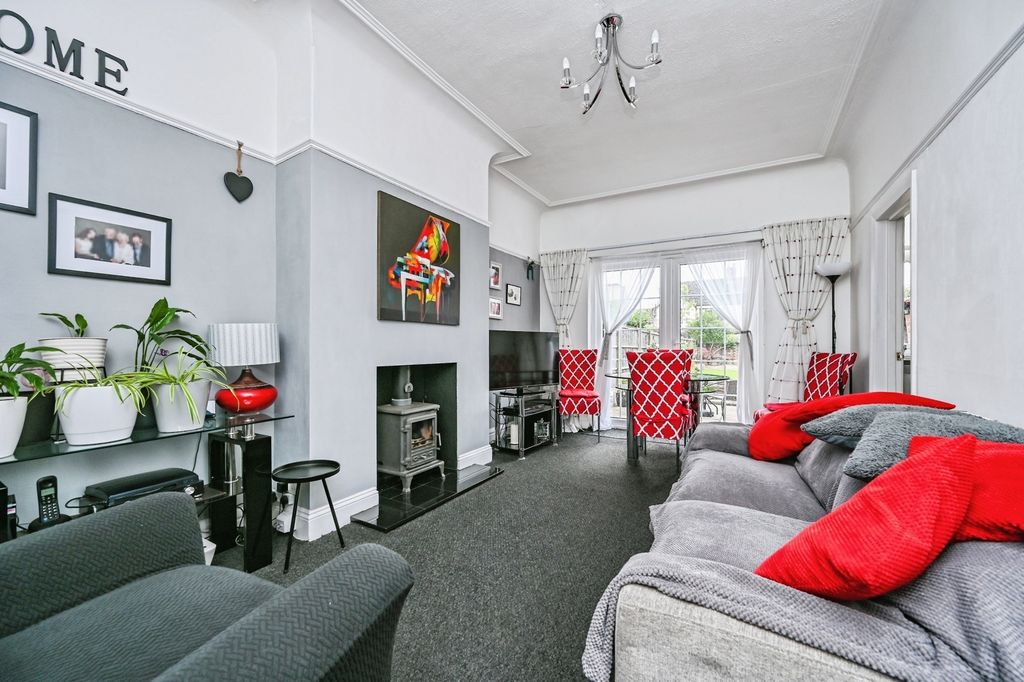Property photo 3 of 20 Pbox-Img.Jpg