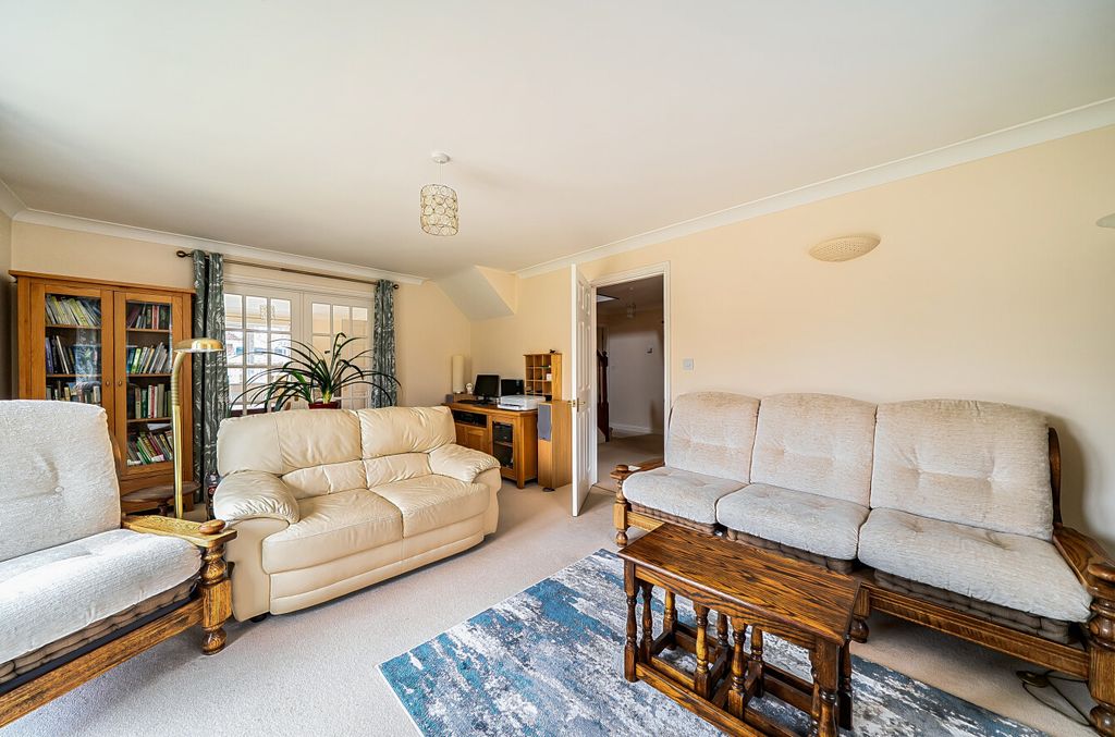 Property photo 2 of 19 1433701-16-69cd62...