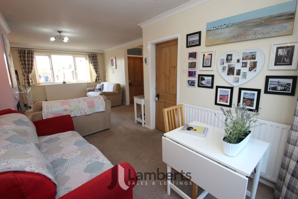 Property photo 2 of 26 Lounge/Diner