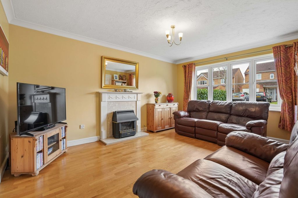 Property photo 2 of 21