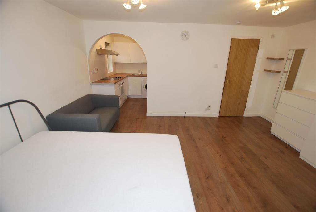 Property photo 2 of 7