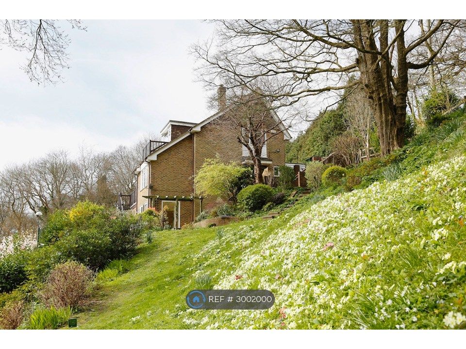 Property photo 1 of 27