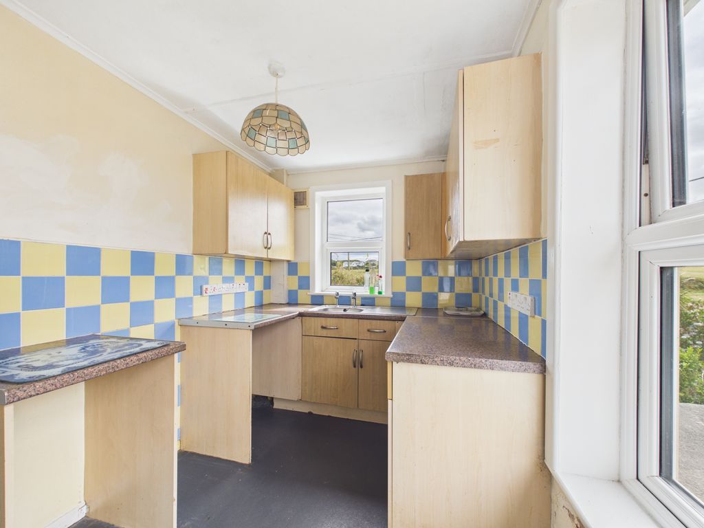 Property photo 2 of 8 Kitchen