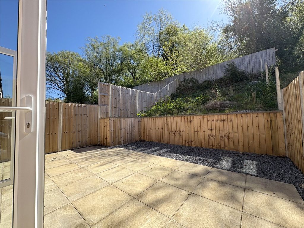 Property photo 2 of 16 Picture No. 31