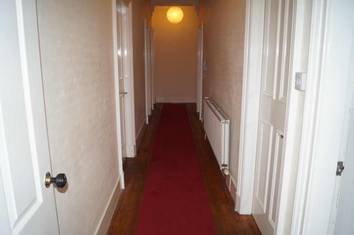 Property photo 2 of 10 Hallway