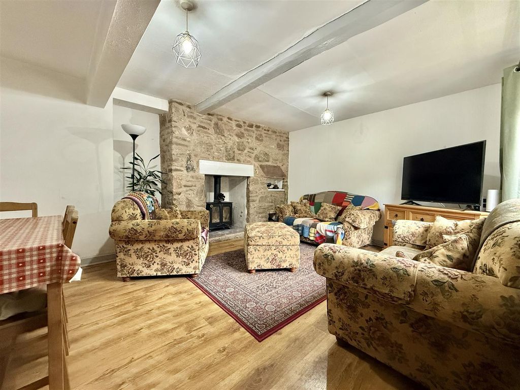 Property photo 2 of 18 Living Room