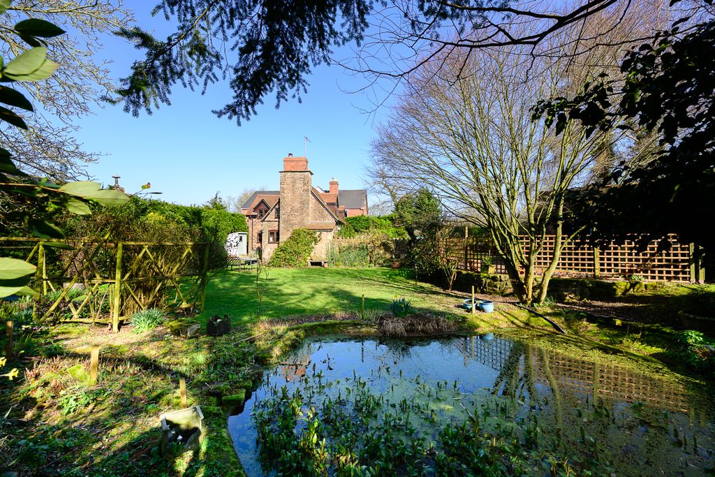 Property photo 3 of 25 Hommit-35