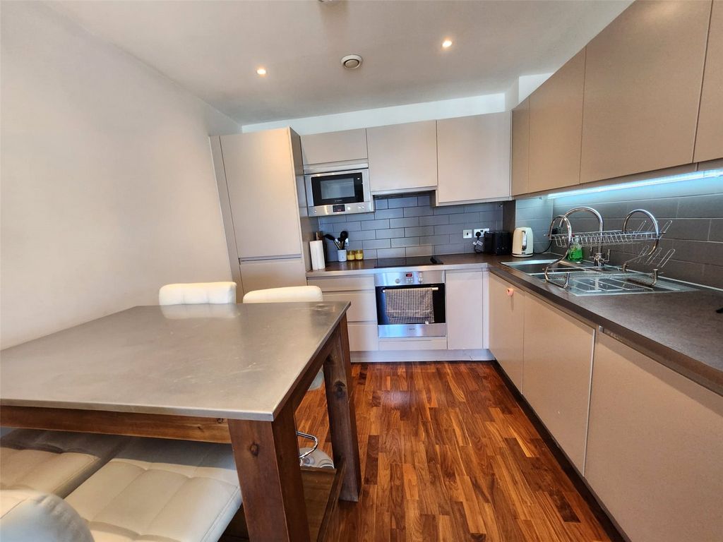 Property photo 2 of 6 Picture No. 06