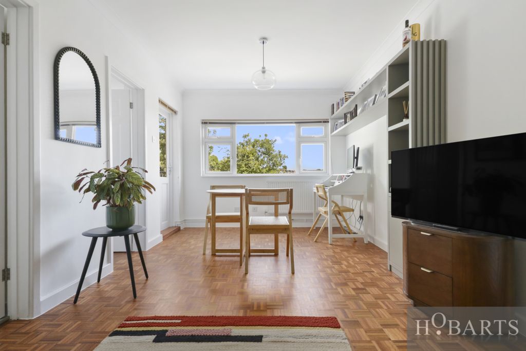 Property photo 2 of 12 Gallery