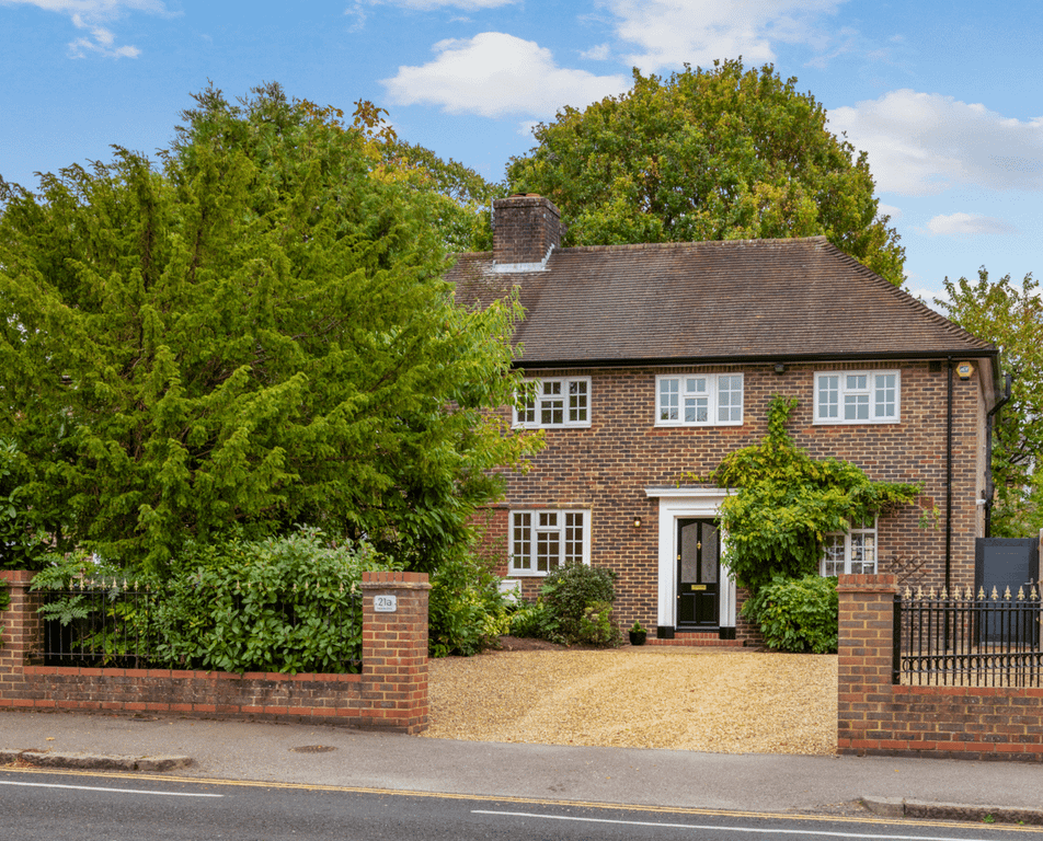 Property photo 1 of 25