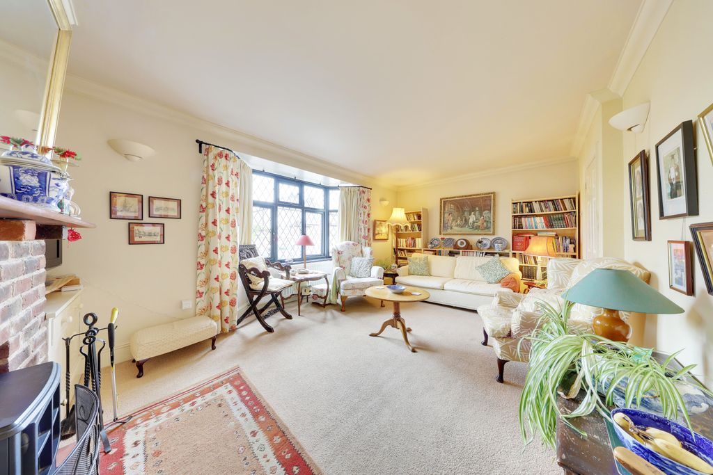 Property photo 3 of 16