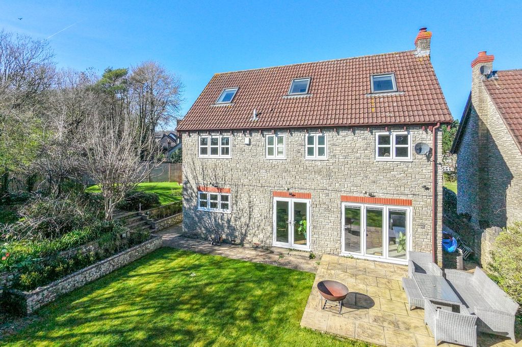 Property photo 1 of 25