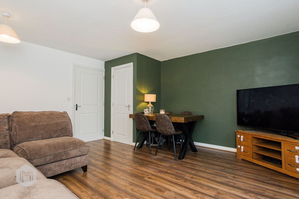 Property photo 3 of 17 Picture No. 05