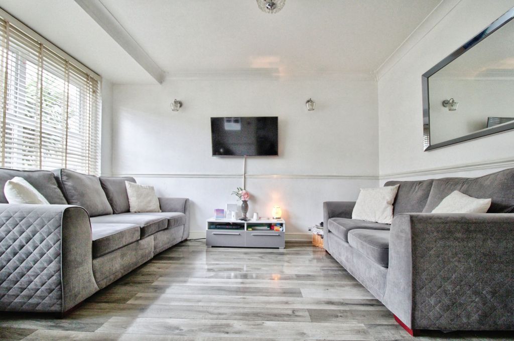 Property photo 2 of 30 13