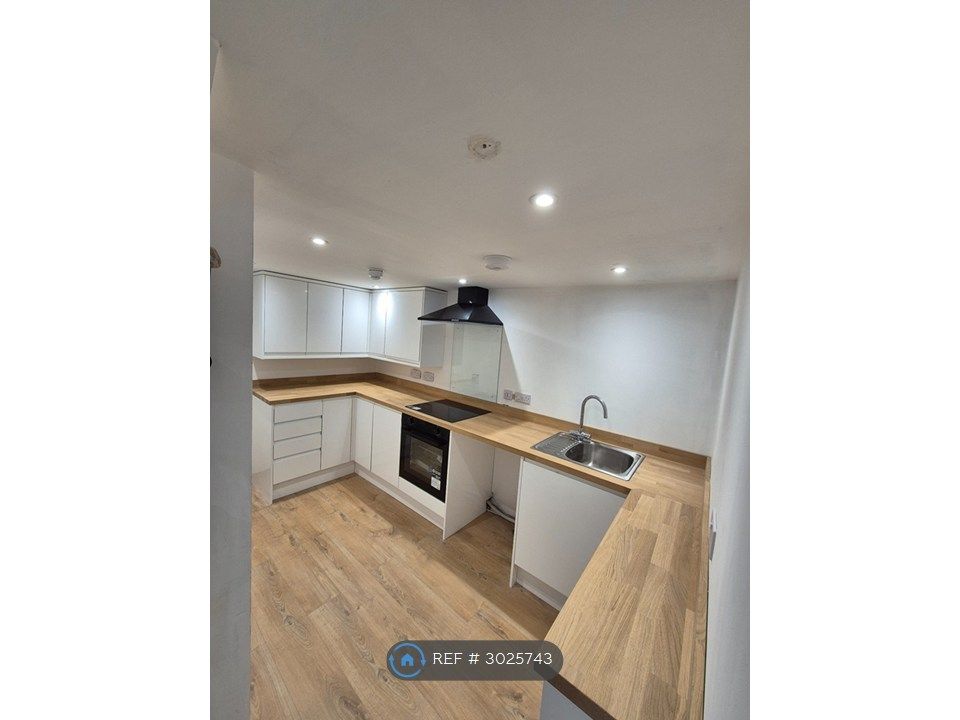 Property photo 1 of 26 Kitchen