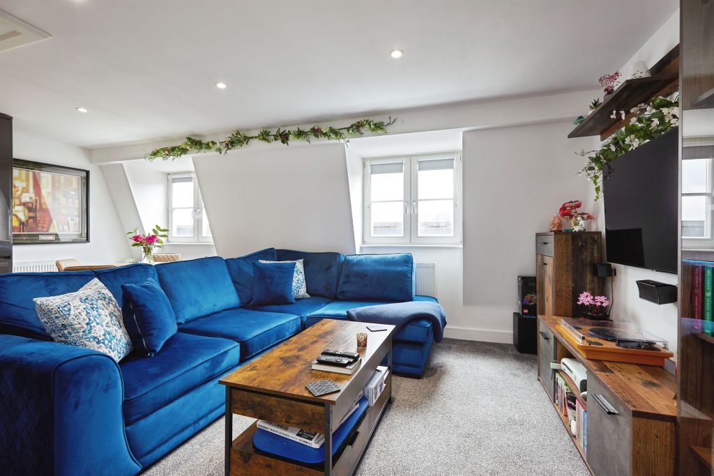 Additional image 4 of 2 bed flat for saleOakfield Street, Blandford Forum DT11