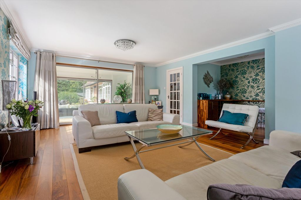 Property photo 2 of 34 Image