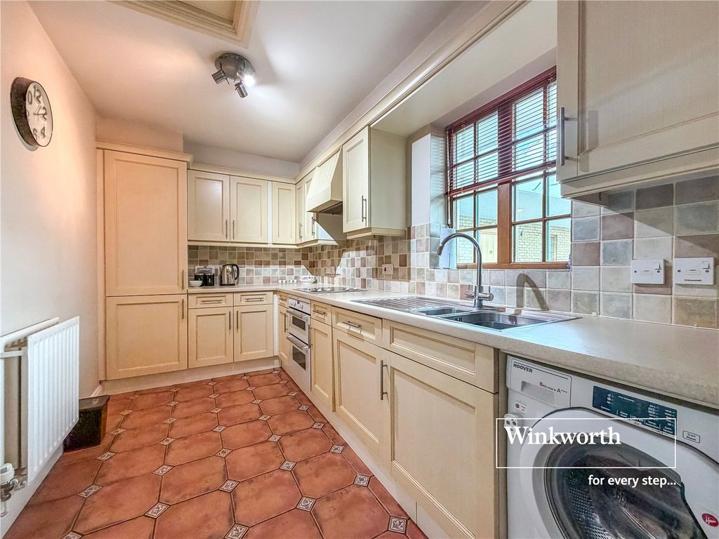 Property photo 2 of 14 Picture No. 12