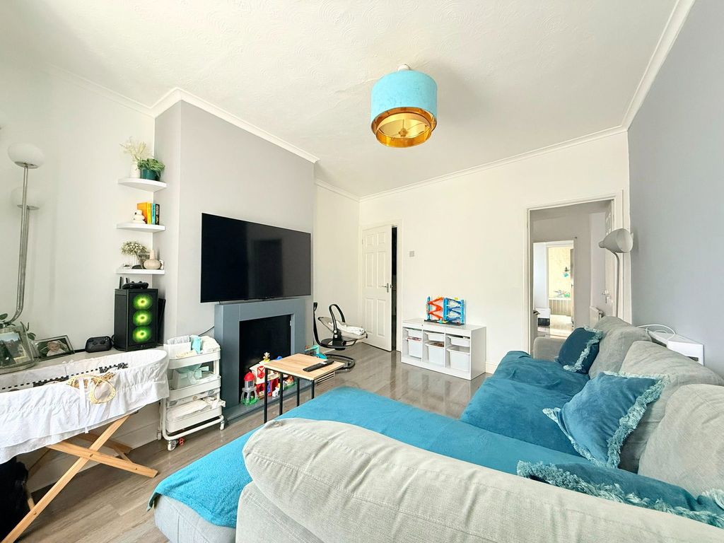 Property photo 2 of 12