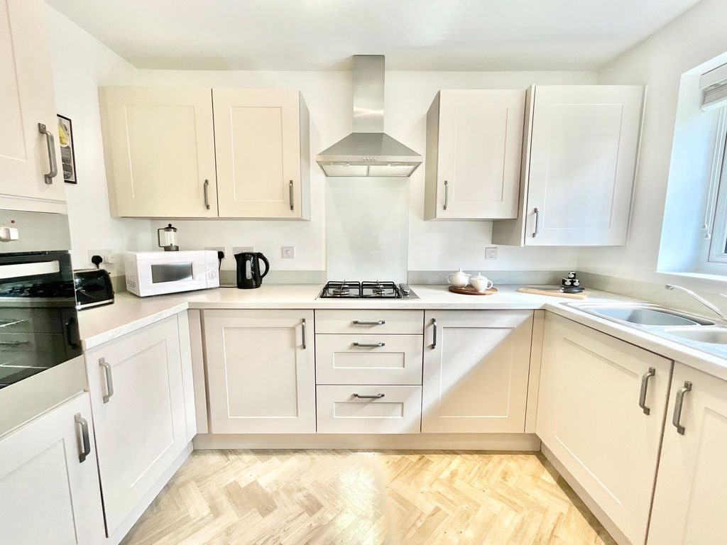 Property photo 3 of 22