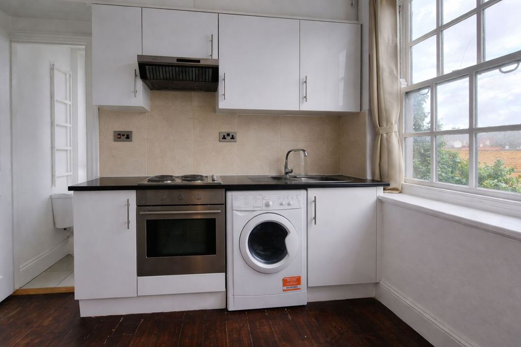 Property photo 3 of 5