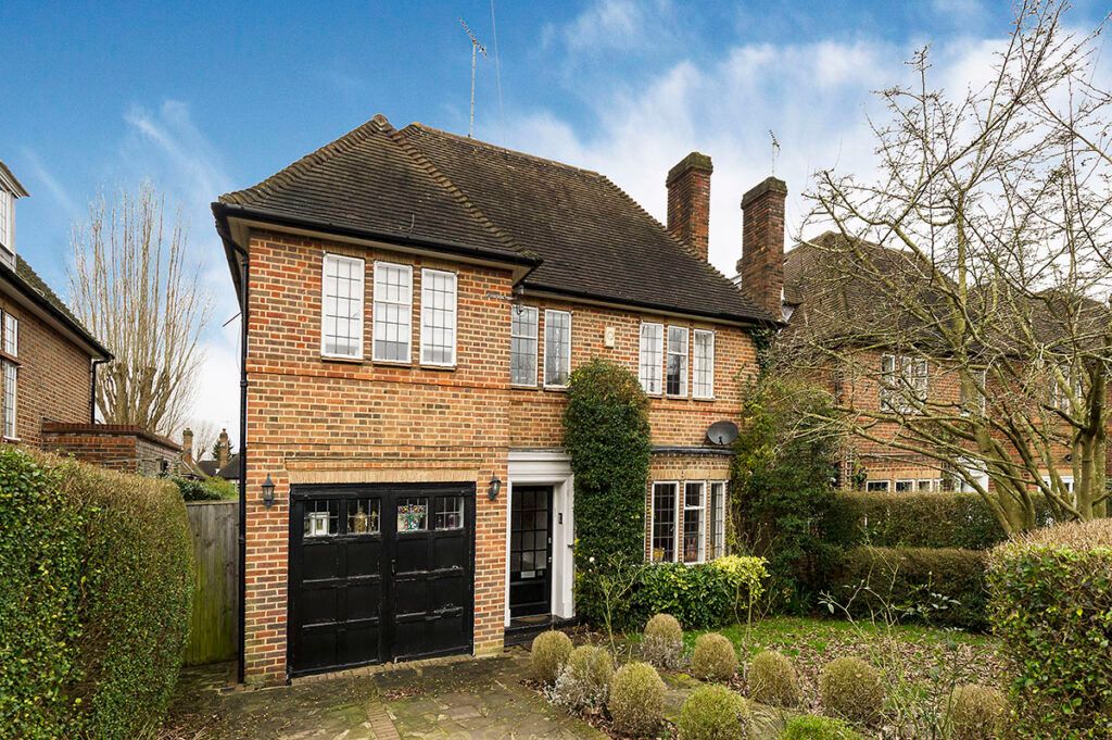 Property photo 1 of 5