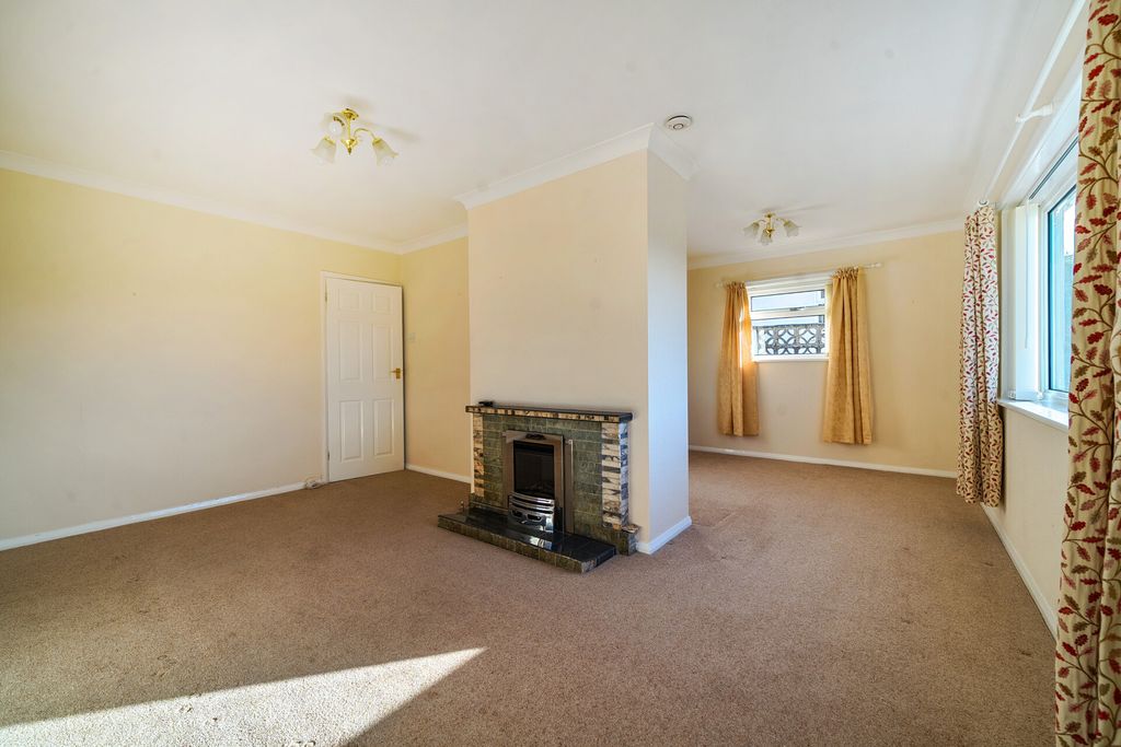 Property photo 2 of 26 23-6Ace00F028A46-...