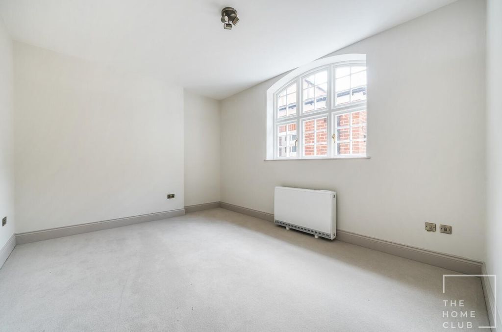 Property photo 3 of 14 32d65F97-1d4F-41Df-Bf50-Cb91132A8Ae9.Jpg