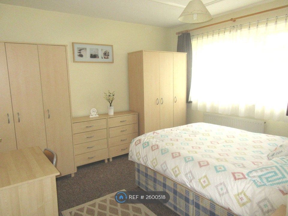 Property photo 3 of 5