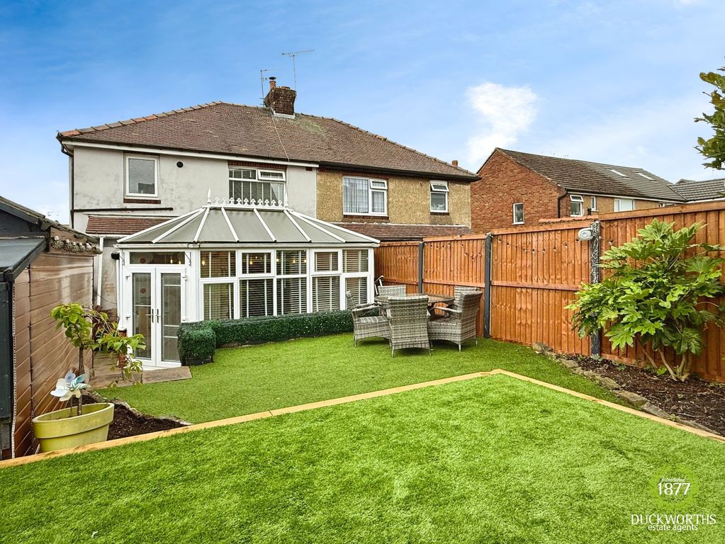 Property photo 2 of 33