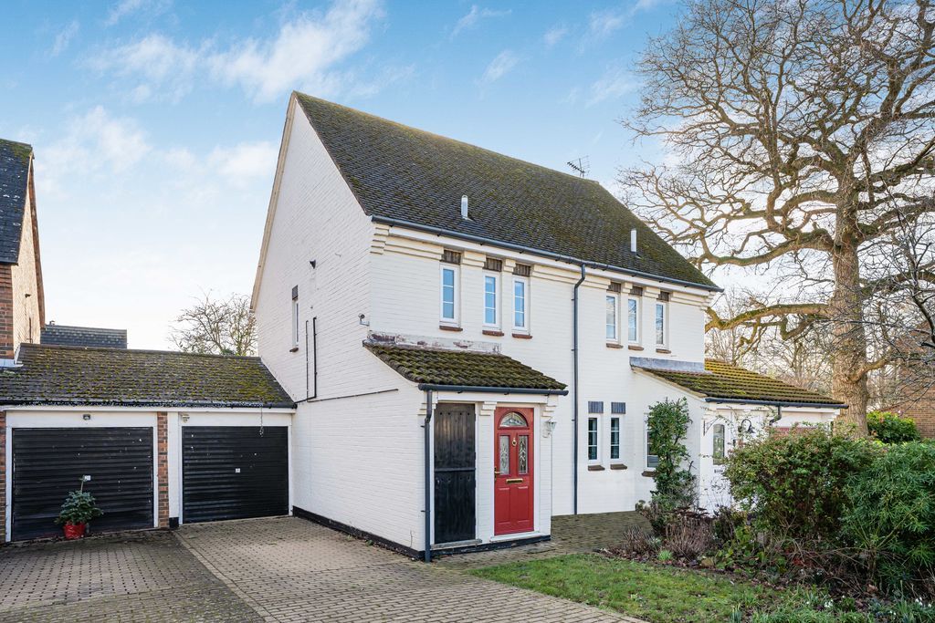 Property photo 1 of 9 Photo 27