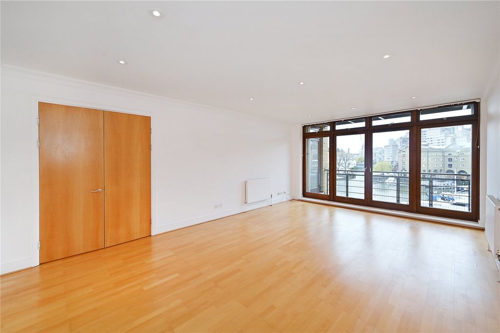 Property photo 2 of 15 Reception