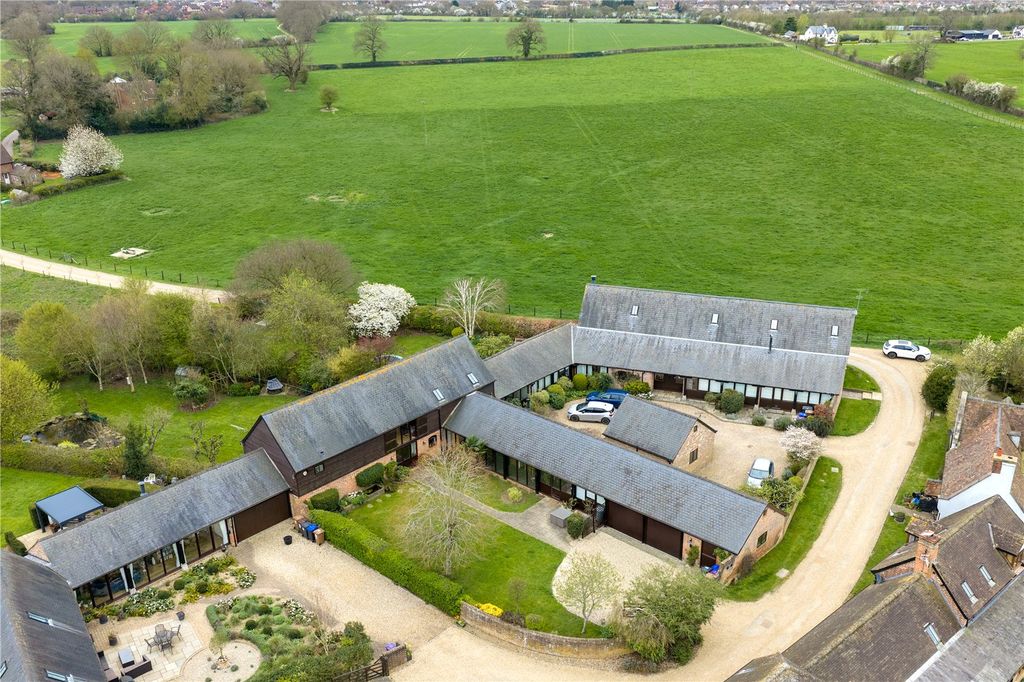 Property photo 2 of 55 Picture No. 02