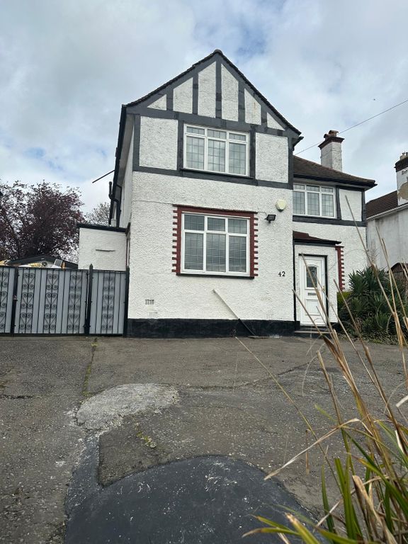 Property photo 2 of 9