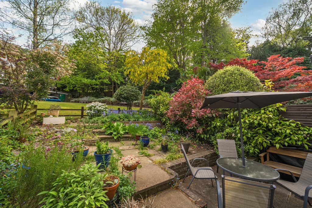 Property photo 2 of 24 1454850-3-69F224c...