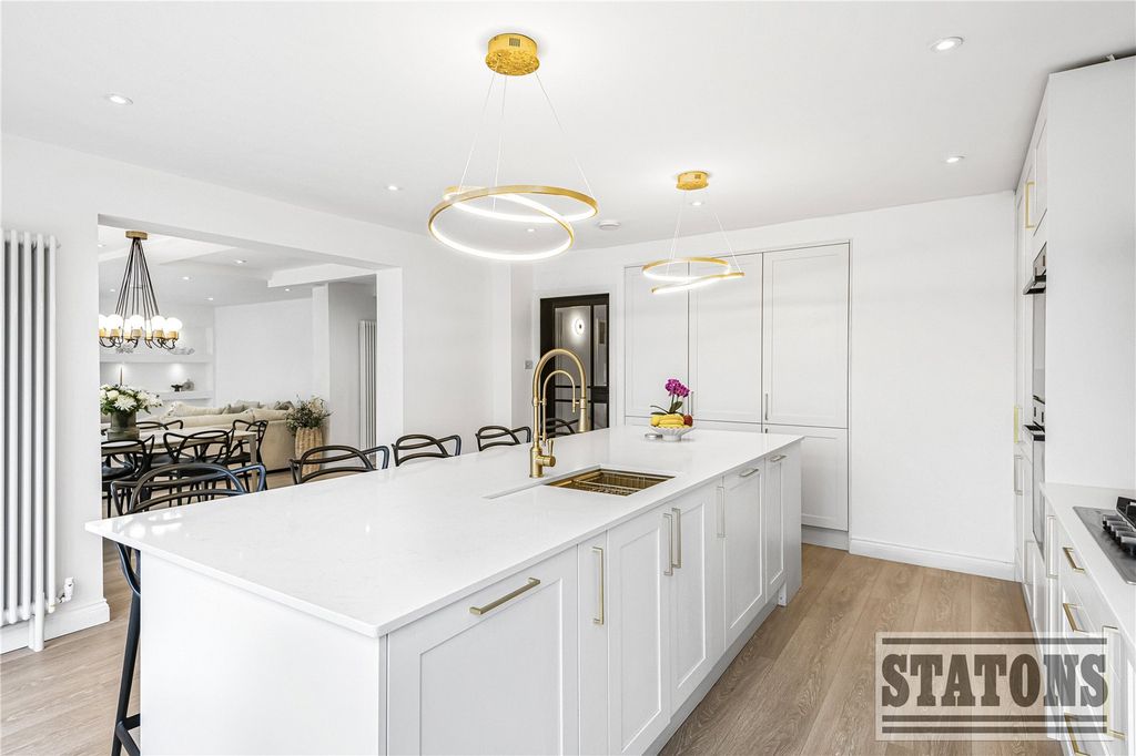 Property photo 3 of 28 Picture No. 59