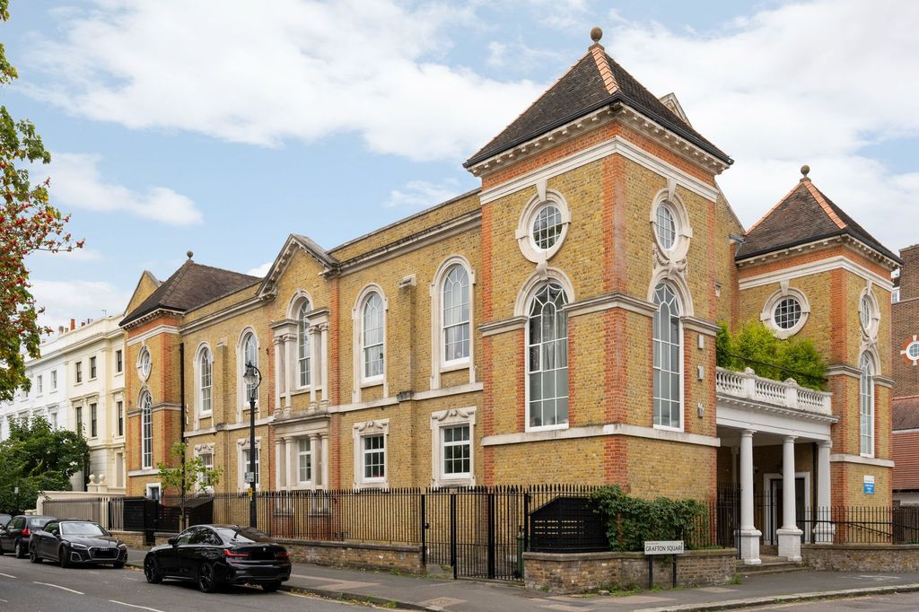 Property photo 3 of 23