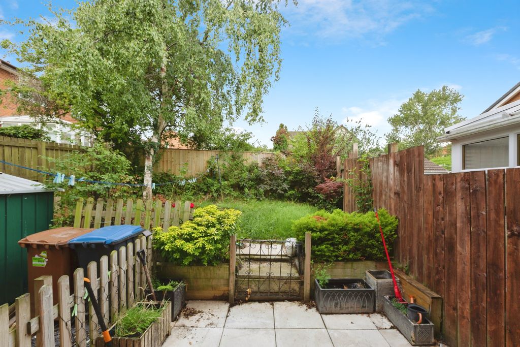 Property photo 2 of 15